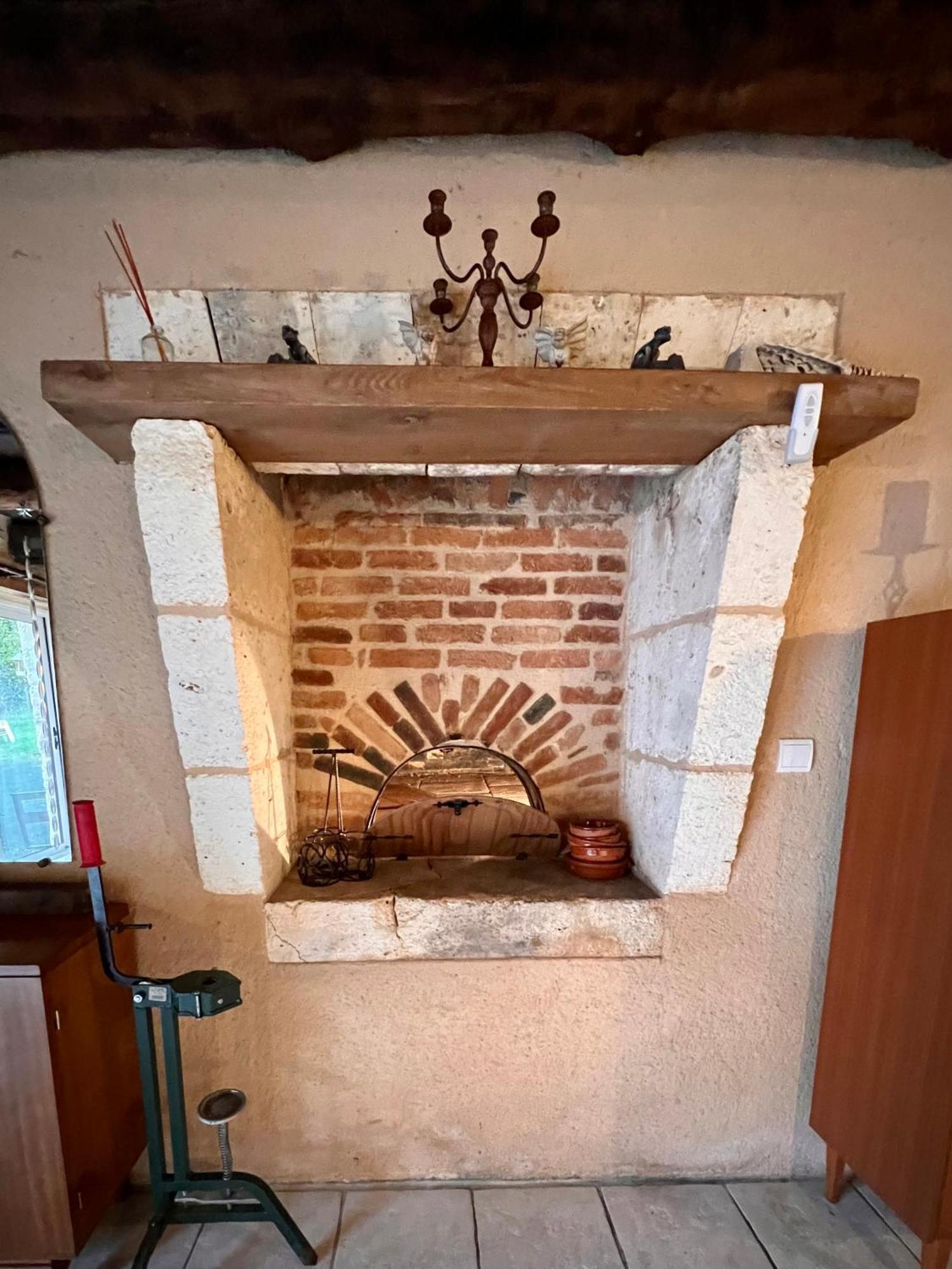 Ferme Gite Le Coeur Des Petits Chenes Saint-Pierre-de-Côle Extérieur photo